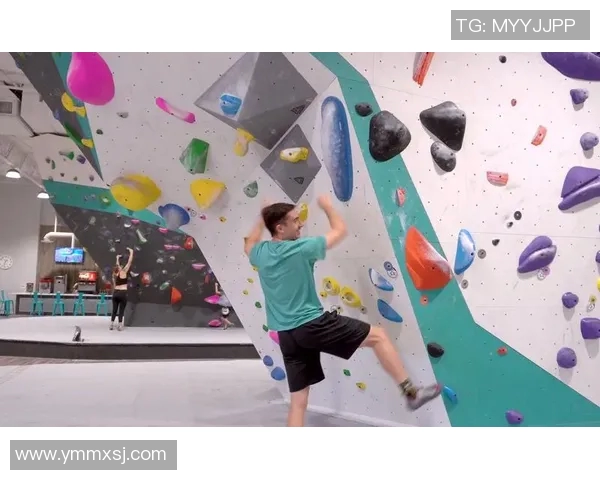 南京攀岩队区域防守策略解析与攀岩热点发展趋势探讨